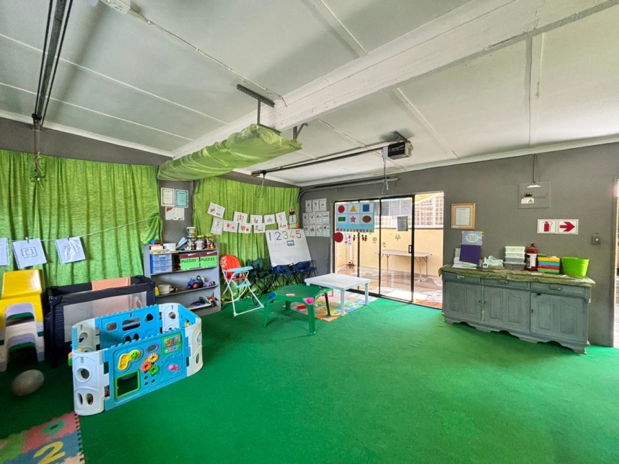 4 Bedroom Property for Sale in Flamwood North West